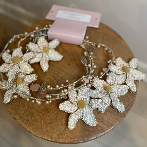 Cupcakes & Cashmere floral Spring Easter Valentine’s Day bead bling garland - Picture 1 of 11